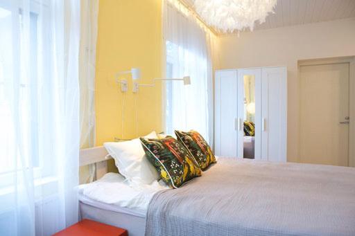 Twin Room image 3
