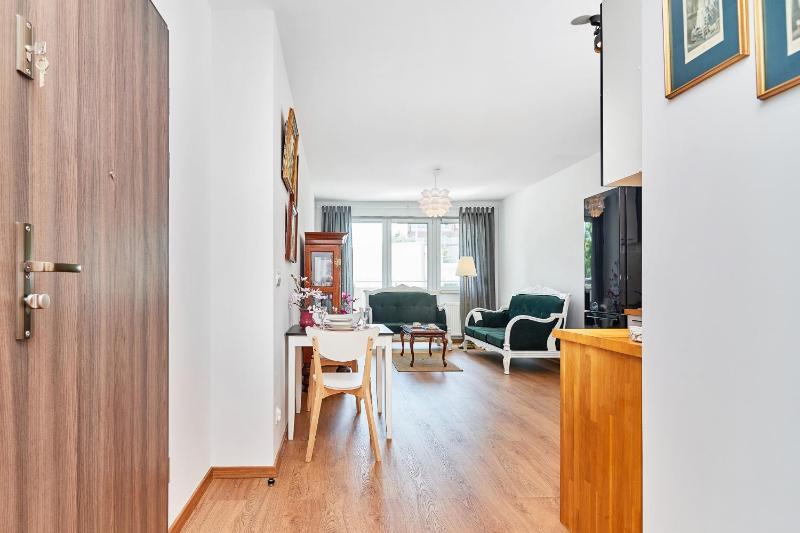 Vintage Apartment in New Estate with PARKING - Krzyki Wrocław by Noclegi Renters - image 26