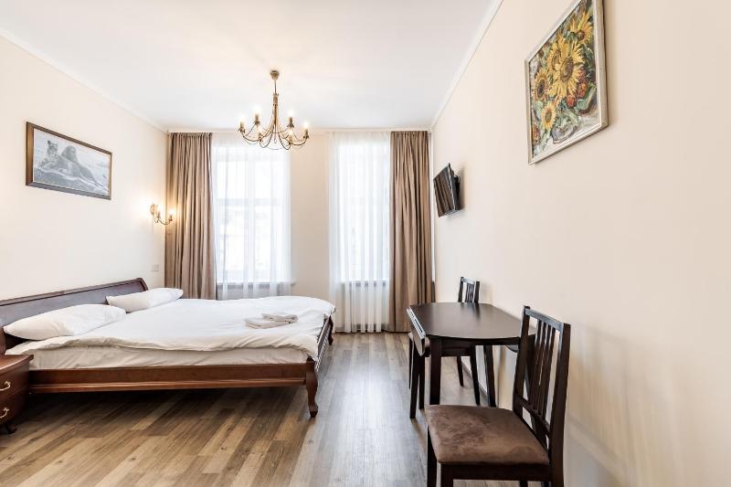 Opera House Apartment 1 - image 9