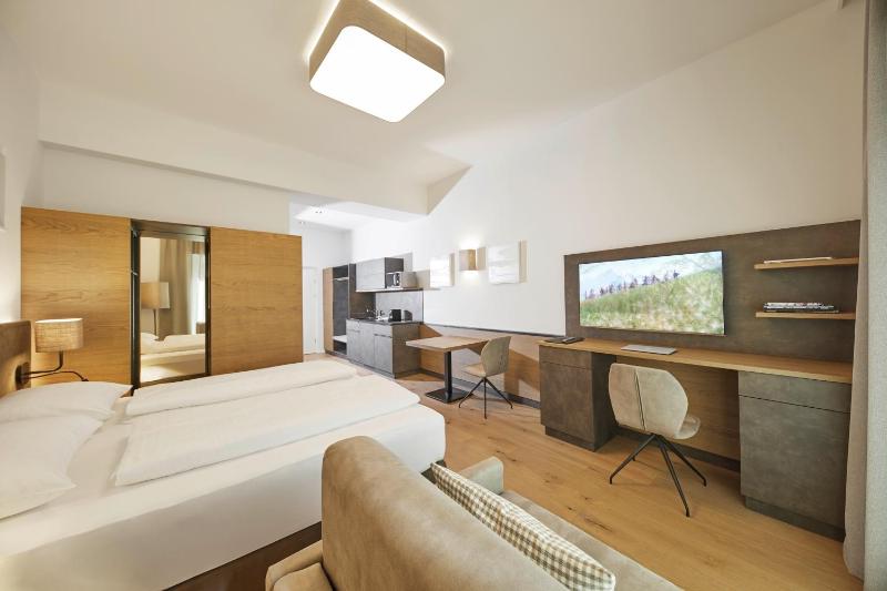 One-Bedroom Apartment image 3