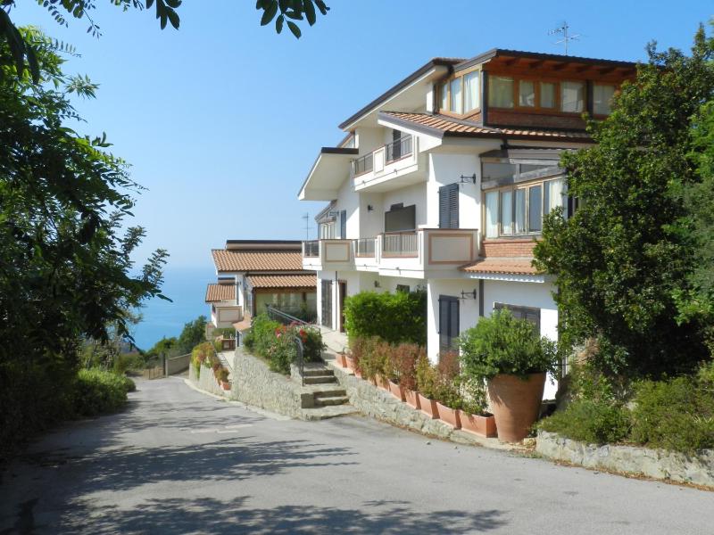 Apartment with Sea View image 2