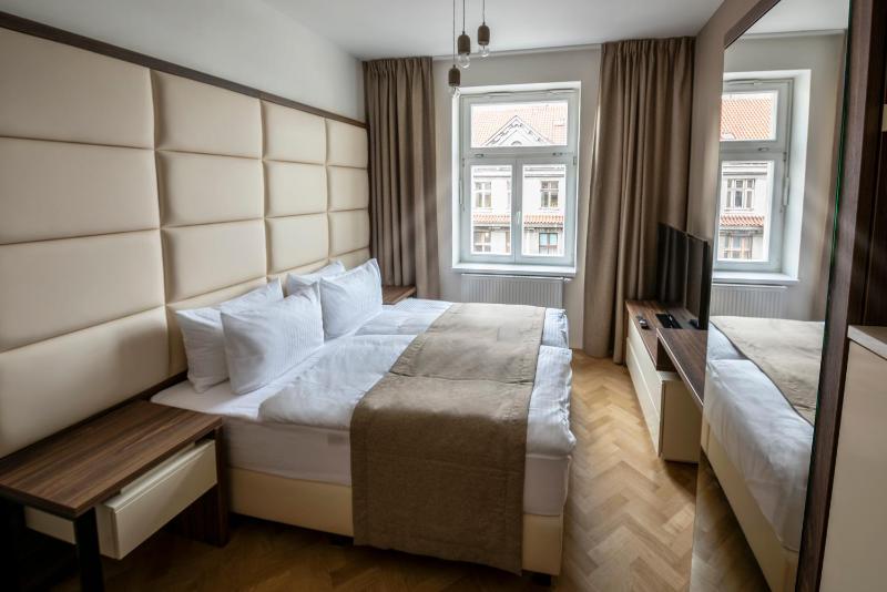 Studio Apartment image 1