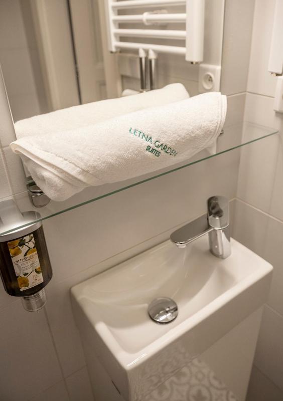 Studio Apartment image 4