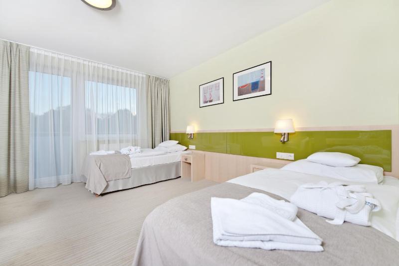 Economy Double Room image 2