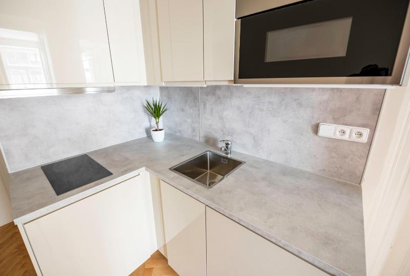 Executive Suite image 4