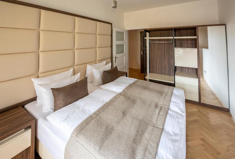 Superior Suite image 1