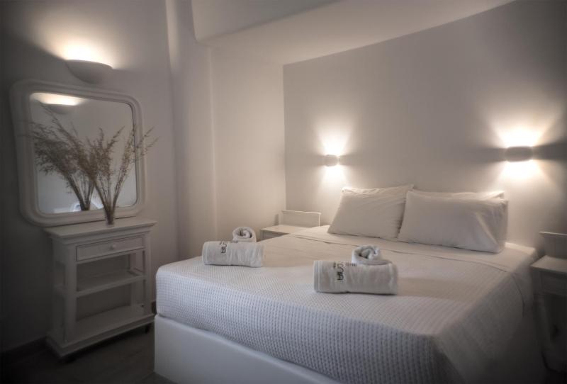 Standard Double Room image 4