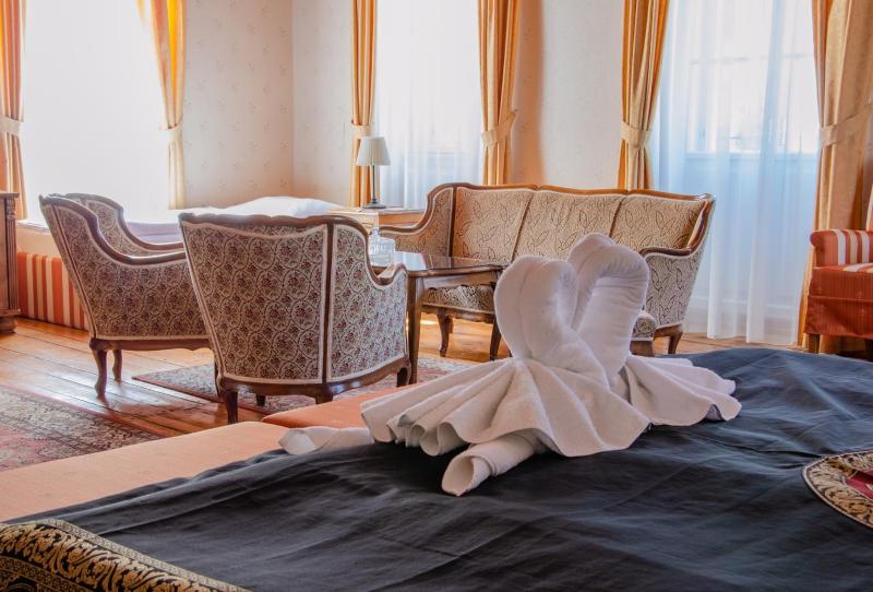 Quadruple Room with Balcony image 4