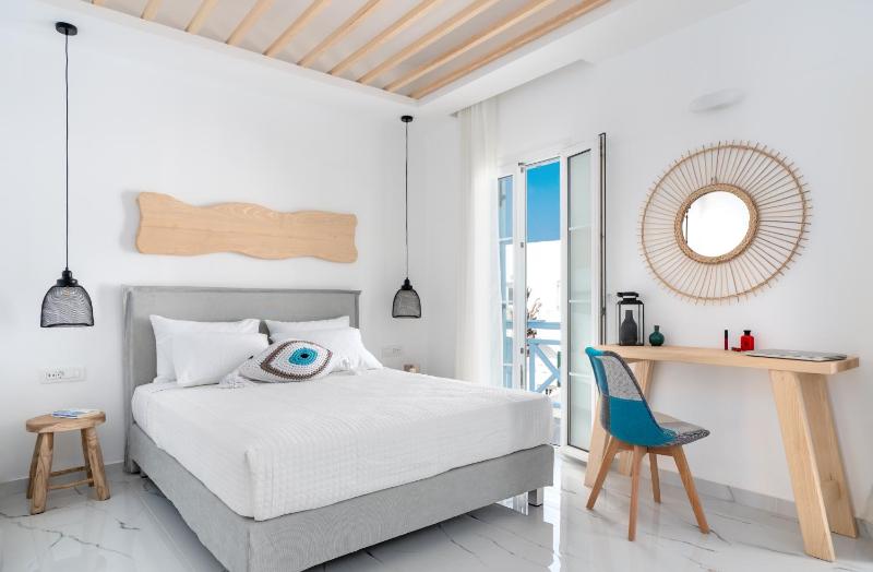 Central Suites Mykonos - image 13