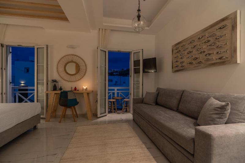 Suite with Hot Tub image 3