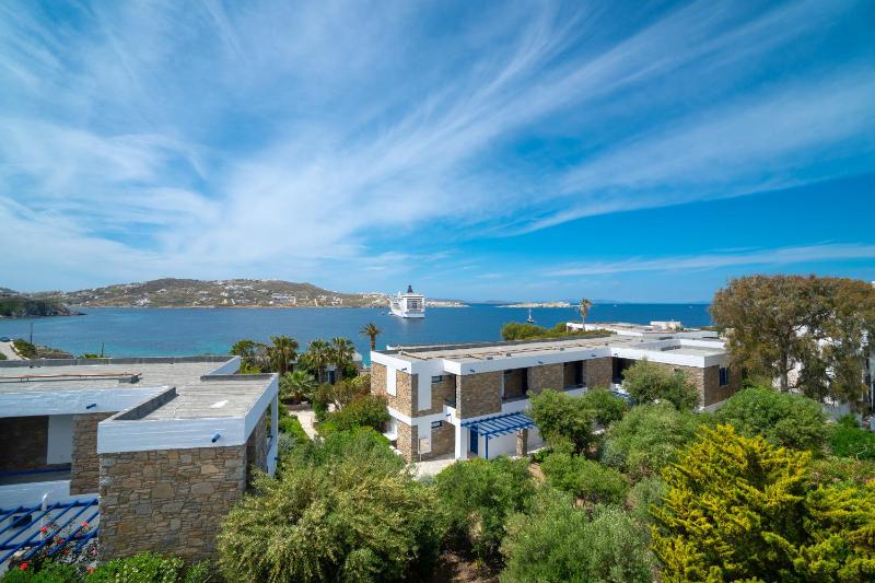 Apartment with Sea View image 3