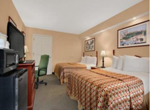 Double Room - Disability Access/Non-Smoking image 4