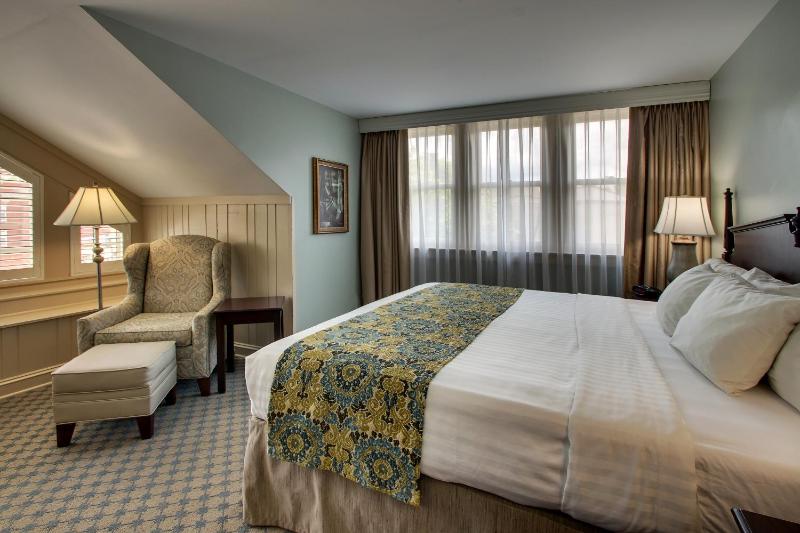King Room image 4