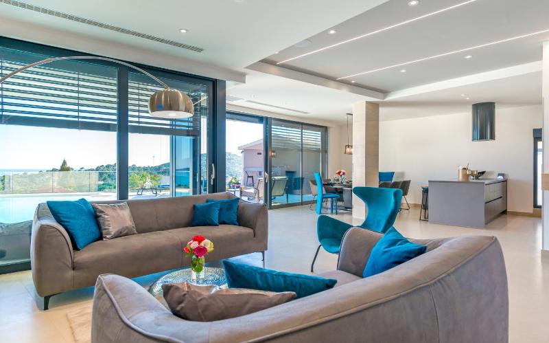 Exclusive Villa Mative - image 30