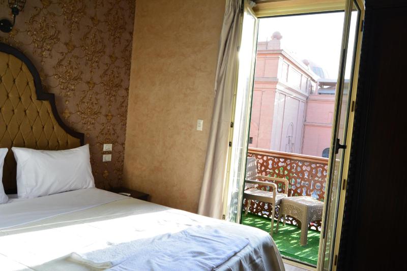 Single Room with Balcony image 2