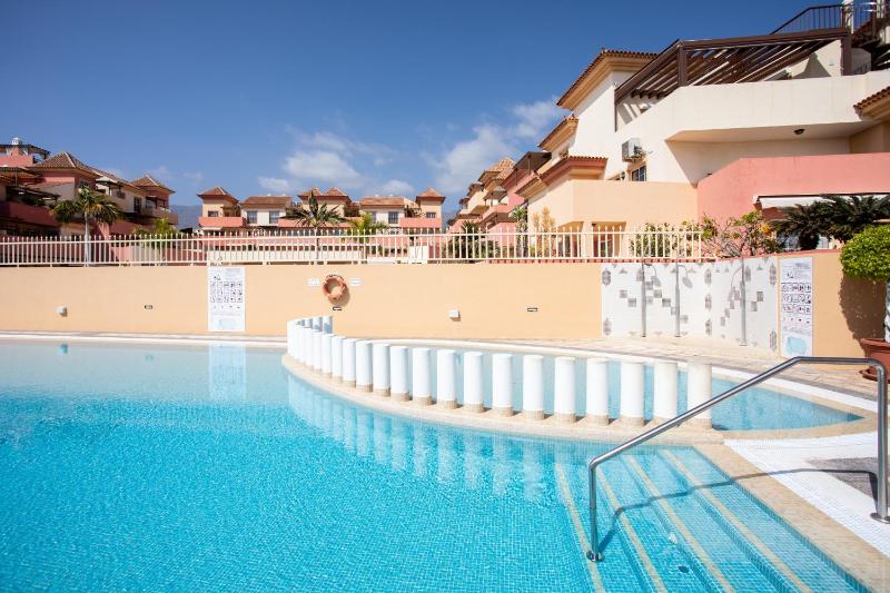 Eden Rentals Duke-Paradise Jacuzzi Terrace Retreat - image 20