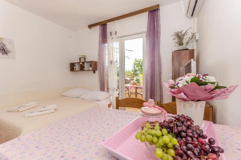 One-Bedroom apartment Standard image 4