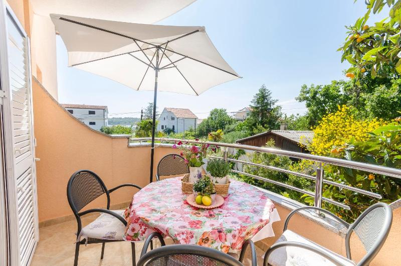 One-Bedroom apartment Standard image 3