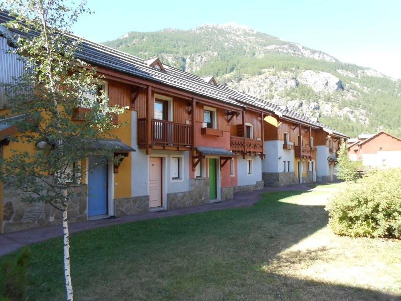 Apartment with Mountain View image 4