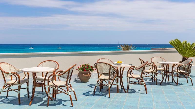 Small Single Room image 3