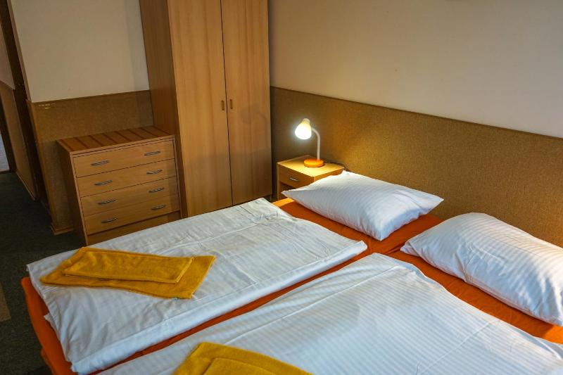 Single Room image 4