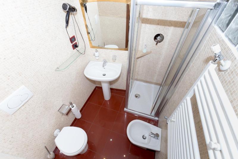 Triple Room image 2
