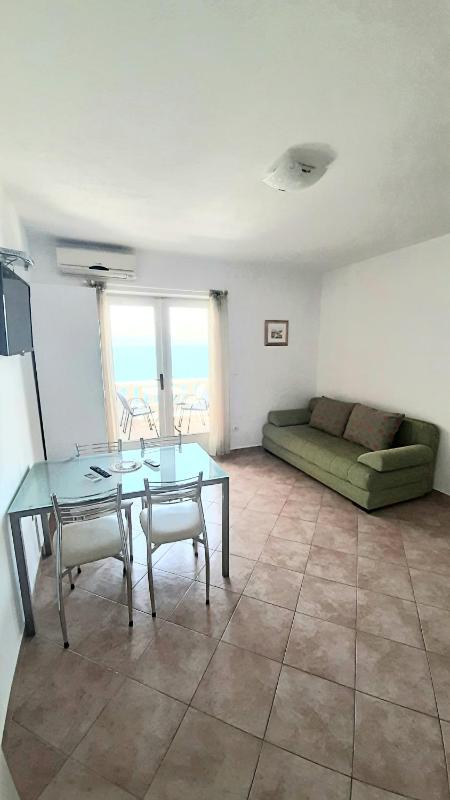Apartment with Sea View image 1