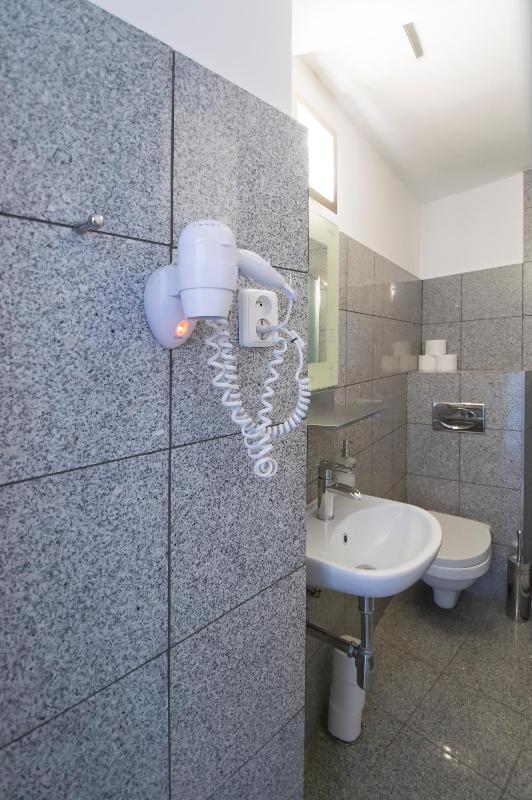 Modern Apartment Skolska 20 - image 15