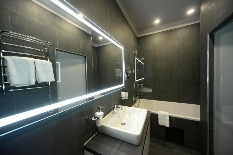Superior Apartment image 3