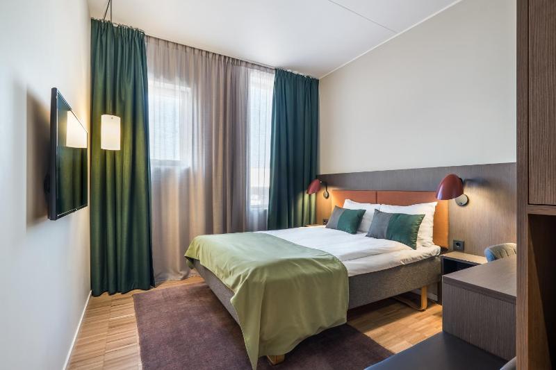 Standard Double Room image 2