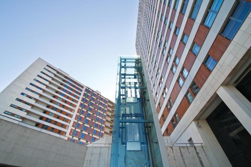 One-Bedroom Apartment with River View image 3