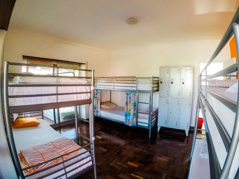 Bed in 6-Bed Dormitory Room image 2