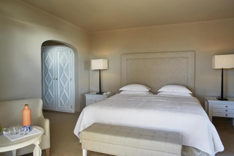 Deluxe Terrace Room image 2