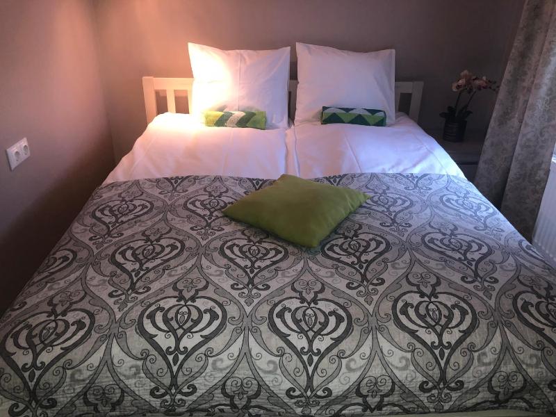 Double Room with Shared Bathroom image 1