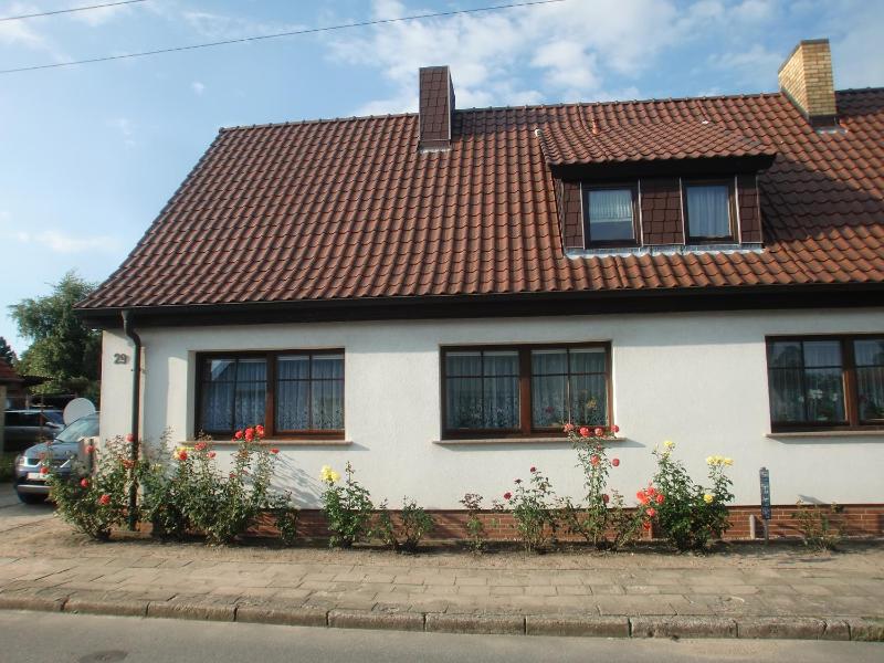 One-Bedroom Apartment image 3