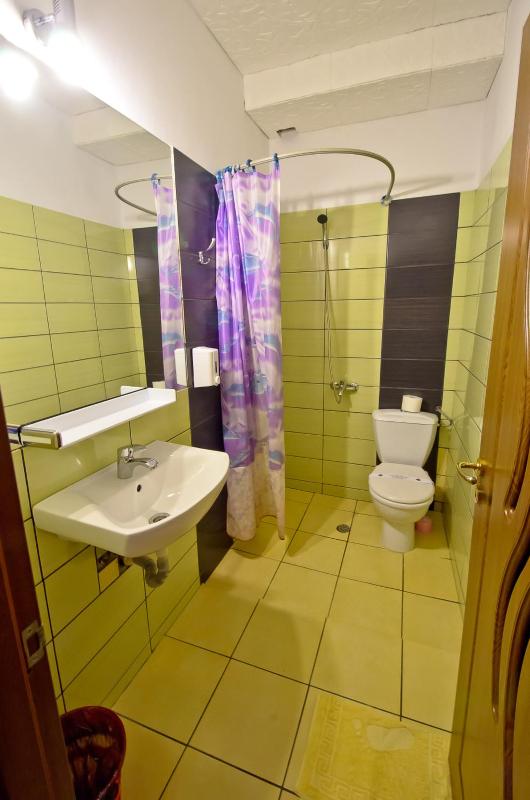 Double Room image 4