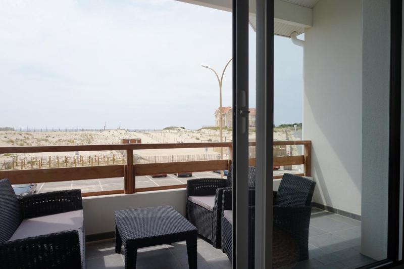 Apartment with Sea View image 4