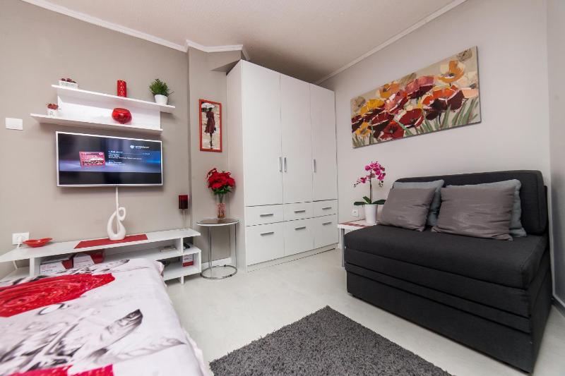 Apartment Romanov - image 7
