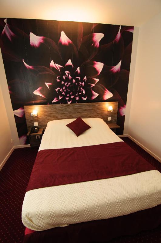 Standard Double Room image 2