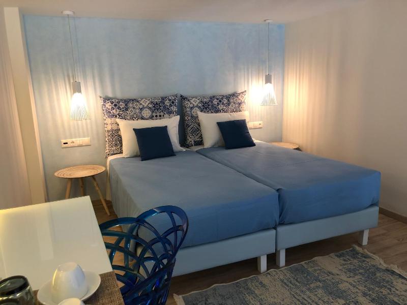 Junior Suite with Private Pool image 2