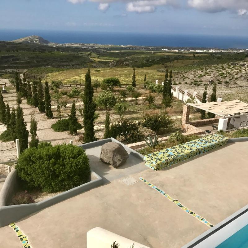 Three-Bedroom Villa with Private Pool image 4