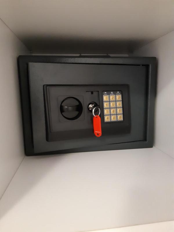 Studio Apartment with Balcony image 1