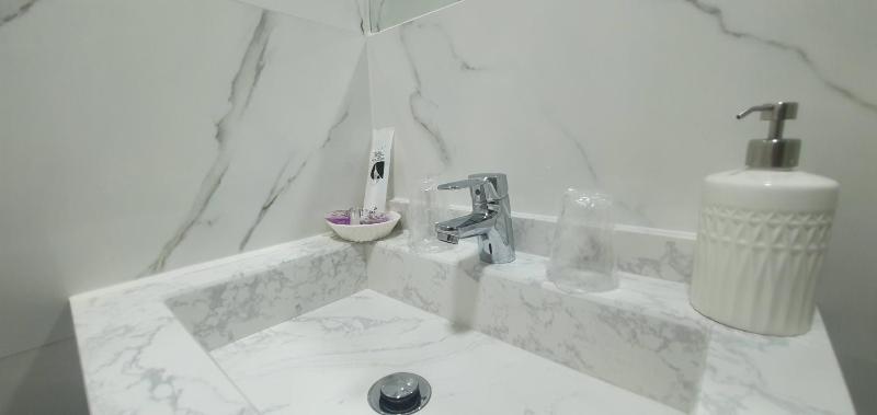 Interior Double Room image 2