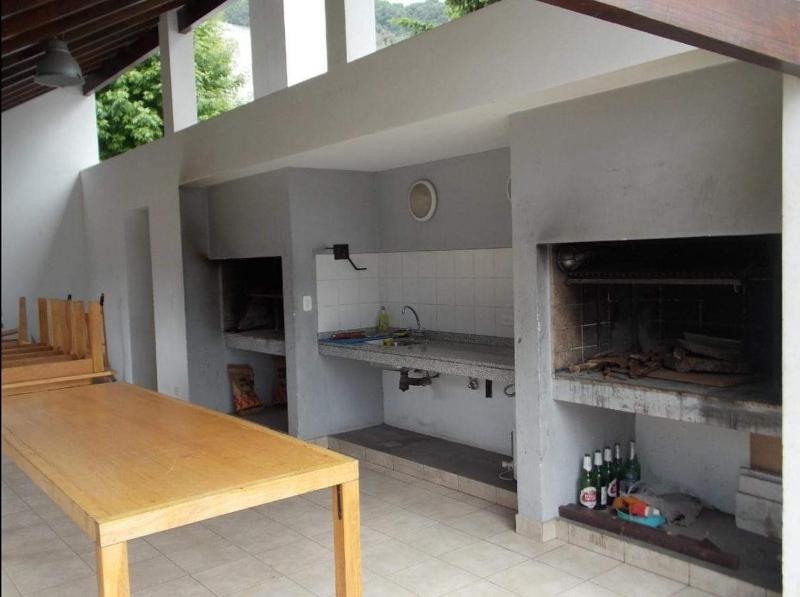 Depto Centrico con pequeño jardin y parrilla - image 20