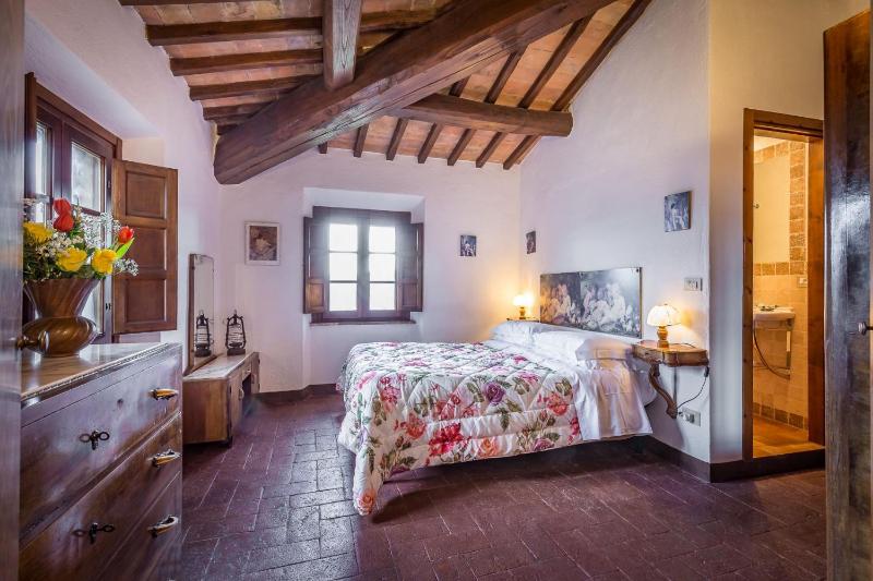 Double Room image 1