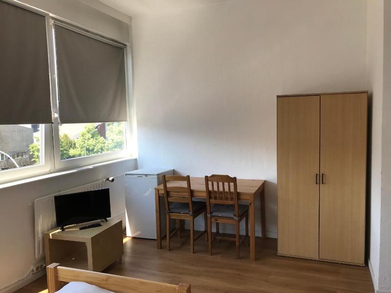 Double Room image 3