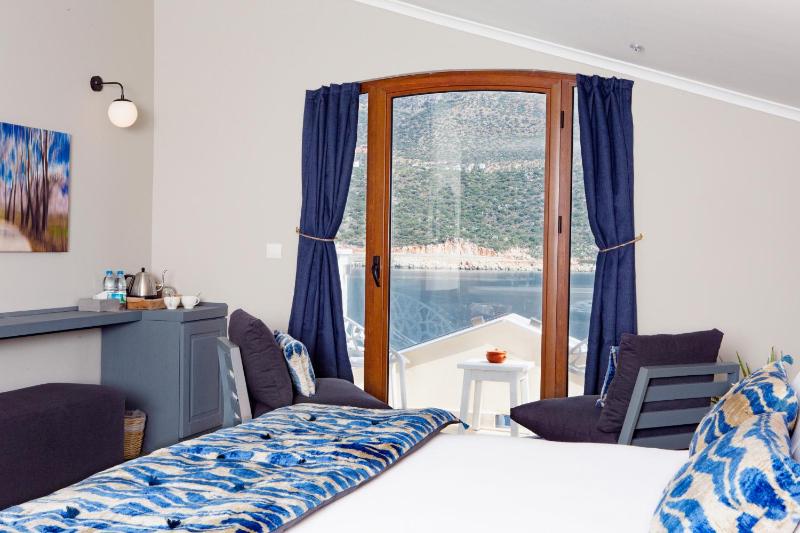 Deluxe Junior Suite with Sea View image 4