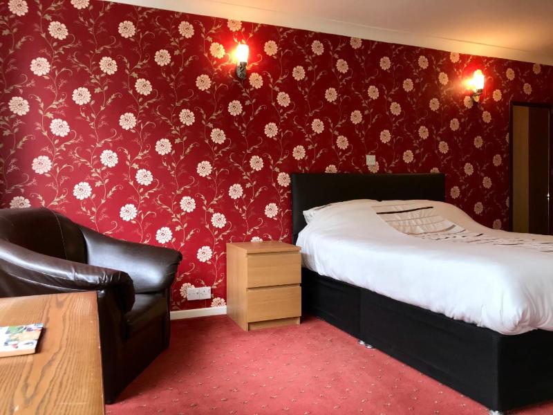 Double Room image 4