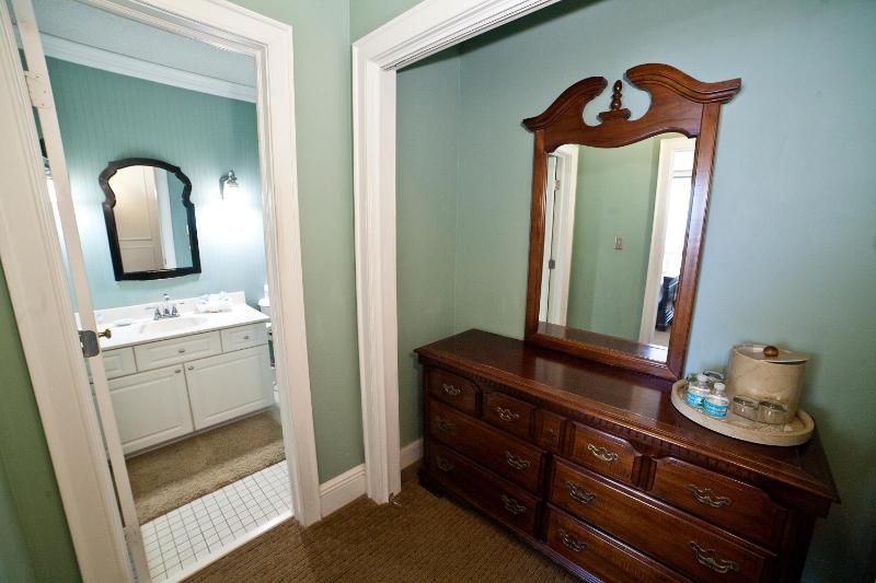 DeSoto Beach Bed and Breakfast - image 10