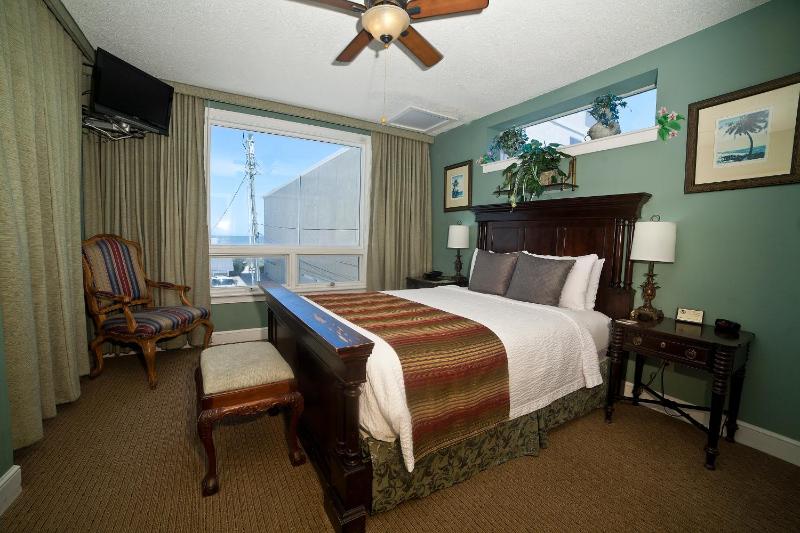 DeSoto Beach Bed and Breakfast - image 17